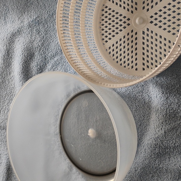 3/$25 Salad Spinner! - Picture 4 of 5